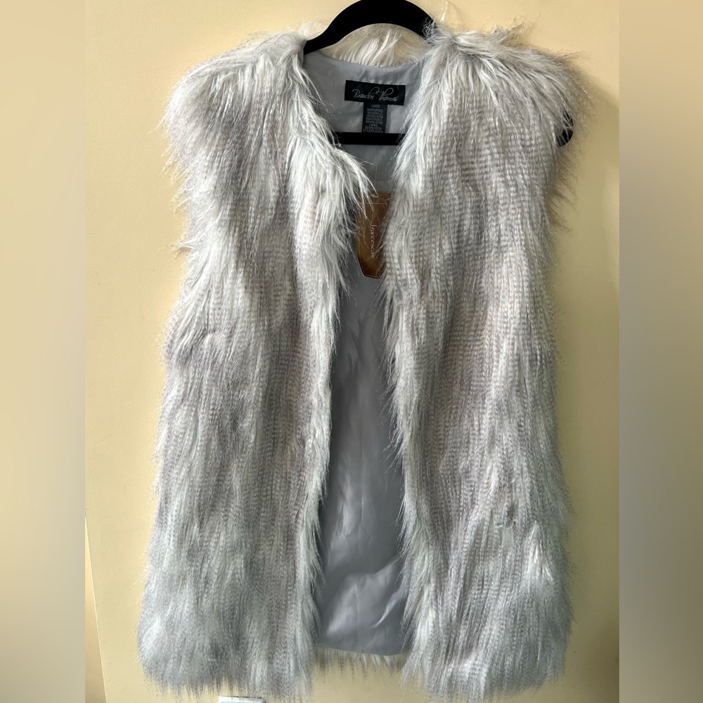 Women’s Faux Fur Vest